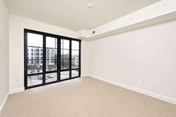 $1,050 / 1br - 1275ft2 - Basement room for rent with a kitchen (Germantown MD)64040192369793122