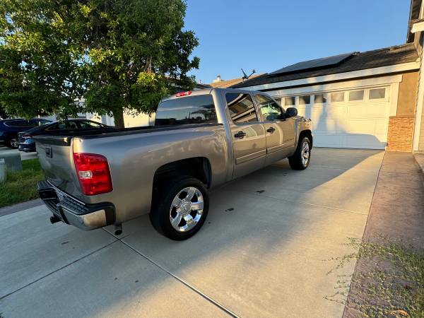 2008 Chevy Silverado crew cab V8 5.3 L overdrive automatic transmissio - $5,20063437209043843123
