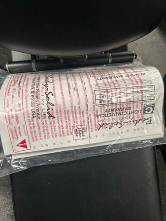 Máquina BodySolid compacta de prensa de piernas - $1,050 (Warwick, RI)63469936274563124