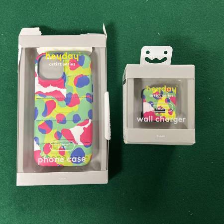 iPhone 14 / 15 Case & Earbuds Case 1