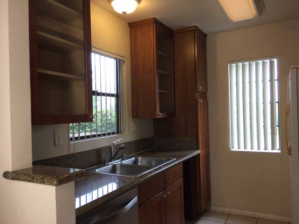 $2,775 / 2br - 920ft2 - 2 Bedroom 2 Bathroom Apartment in Mira Mesa Near Surrento Valley (Mira Mesa)63865815579395123