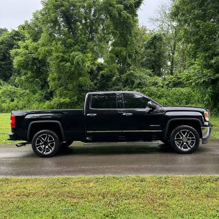 2014 GMC Sierra 1500 Denali - $18,900 (Nashville)63621650432387123