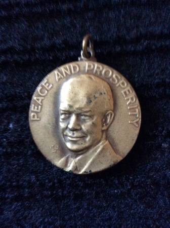 1960 vintage Dwight Eisenhower MEDALLION Coin “Dinner With Ike” 1