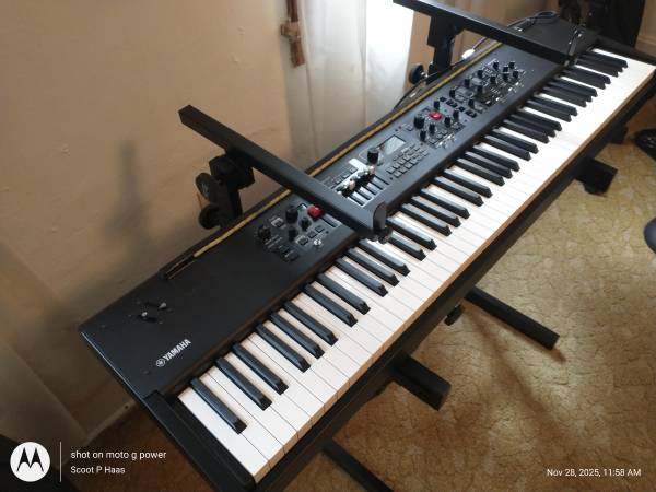 Yamaha YC88 with Gator soft case 1