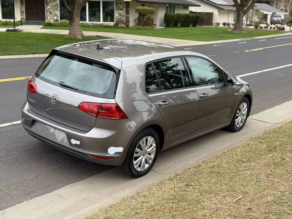 2015 Volkswagen E-Golf con pocos kilómetros - $7,70063470758254977124