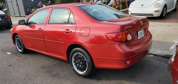 2010 Toyota Corolla LE 4 puertas Sedán - $3.900 (Staten Island, Nueva York)63469898268803121