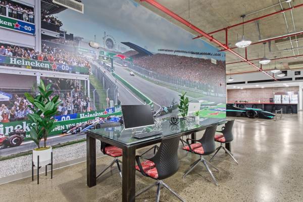 $950 / 102ft2 - Boost Your Business with Private Office Space | Prime Brentwood Office (Brentwood)63924810266243123