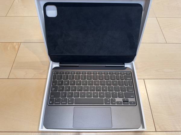 iPad M4 11 Inch Apple Magic Keyboard Black US 1