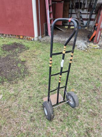 Two wheel hand truck 1
