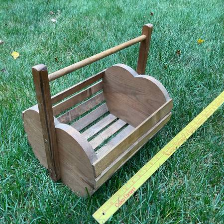 WOODEN BASKET 1