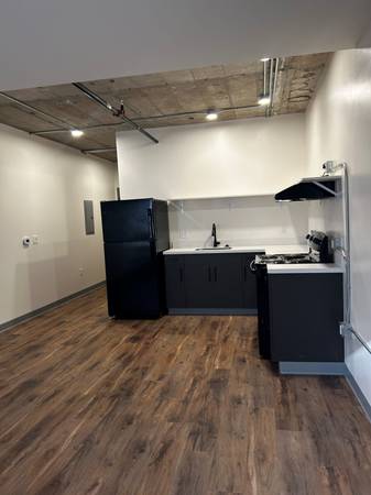 Studio w/ Laundry On-Site • All Utilities Included 1