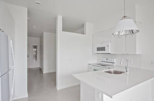 $1,625 / 1br - 547ft2 - Sit Back & Relax, You Just Found Your New Home At Bridgetown! (4525 NE Fremont St)63831397858435123