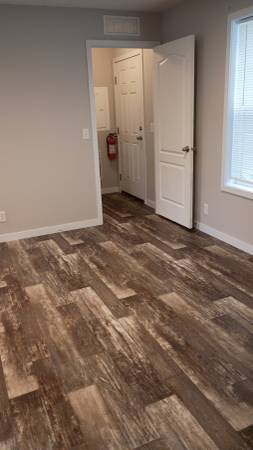 $1,249 / 3br - FREE RENT UNTIL NOV!! $1249 THREE BED TWO BATH (lansing)63920838286211121