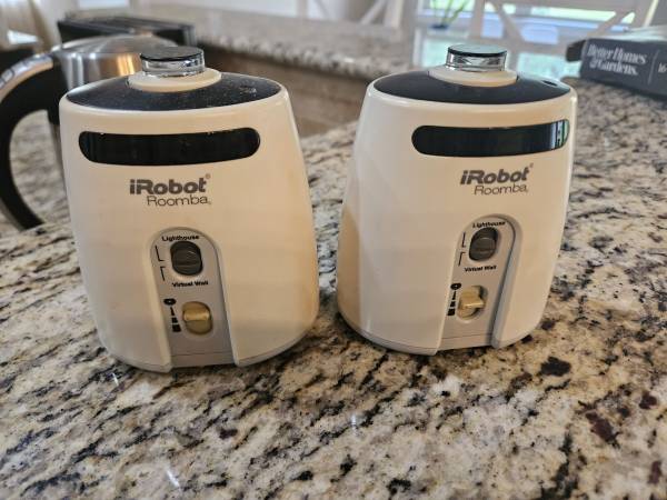 2 I Robot Roomba lighthouse 1