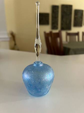 Glass perfume jar 1