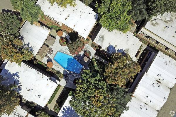 $2,375 / 1br - 585ft2 - Courtyard, Easy Freeway & BART Access, Dishwasher (fremont / union city / newark)63667905477249121