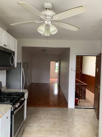 $2,900 / 1br - 700ft2 - Williamsburg gran departamento de una habitación (Williamsburg)63870971755777120
