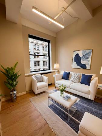 $1,400 / 120ft2 - Esthetician Suites for rent (Financial District)63854479680129120