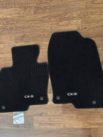 New- 2021 CX-5 Front Mats 1