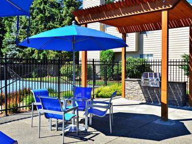 $1,757 / 1br - 705ft2 - Walk-in Closets, State of the Art Fitness Center, Newly Renovated (4415 5th Street Renton, WA 98059)63808058879363123