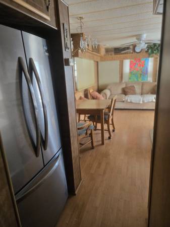 $60,000 / 1br - 400ft2 - Single wide trailer in senior park -EXTRA PARKING 3 cars side by side (Desert Edge)63736288766083122