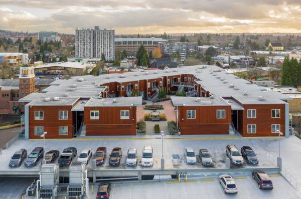 $1,933 / 1br - 698ft2 - Come See For Yourself! This Community is Wonderful! Dreamy One Bedroom (NE Portland, PDX, Grant Park, Hollywood)63777293510401124
