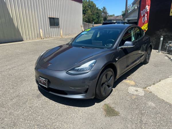2019 Tesla Model 3 Mid Range Sedan (Financing Available) - $18,900 (McHenry Auto Mart (Modesto, CA))63470781912067123