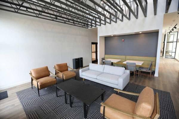 $1,409 / 1br - 628ft2 - Modern Living, Spacious Apartments, and Family-Friendly Amenities! (27606 Pacific Hwy S, Federal Way, WA)63891324365315122