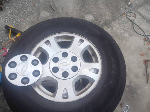 17in Avalanche Silverado wheels 1
