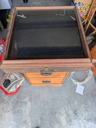 Wood Display Case 1
