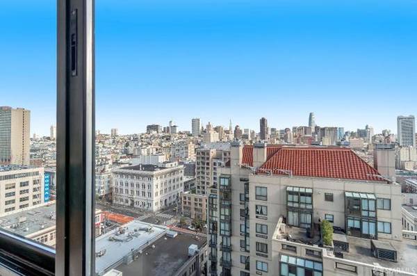 $2,400 / 1br - 829ft2 - Daniel Burnham Court offers 24 hour security (Cathedral Hill)64000755398531124