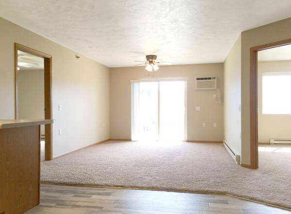 $1,120 / 2br - 1039ft2 - Two Dog Parks, Situated in Minot!, 2 Bed (2820 5th Street Northwest, Minot, ND)63830274704897122