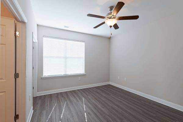 $1,849 / 3br - 1308ft2 - Three bedroom with washer and dryer, get one month free63685997808385121