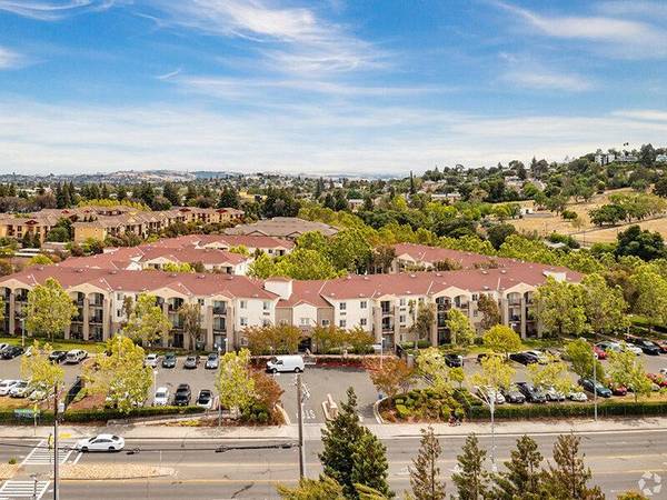 $1,456 / 1br - 517ft2 - Vallejo Senior Apartments-Airy Spaces, Modern Perks, Must-See! (vallejo / benicia)63928539269378124