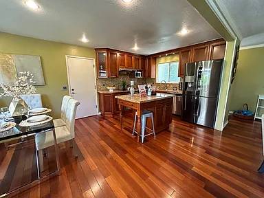$1,400 / 2br - 899ft2 - Second-Floor, 2-Bedroom (Santa Ana)64027920667011123