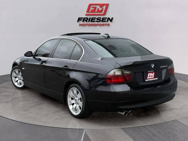 Sedán BMW Serie 3 330xi 2006, tracción integral AWD, Serie 3 - $6,475 (Friesen Motorsports)63438020423425124