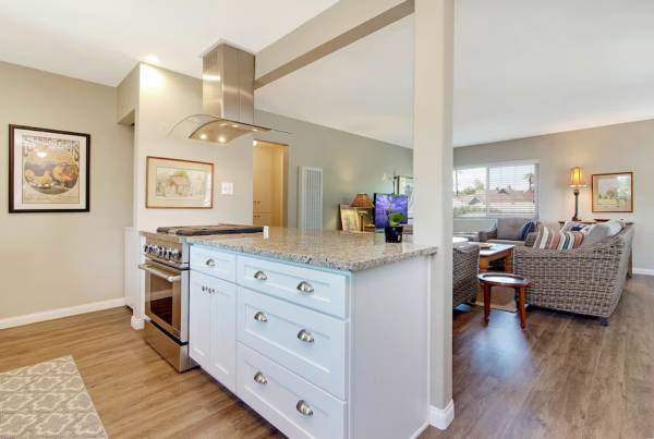 1Bedroom apartment Orange, Chapman University. 1