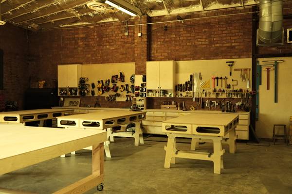 Custom Furniture and Cabinet Maker // Muebles y Gabinetes a medida 1
