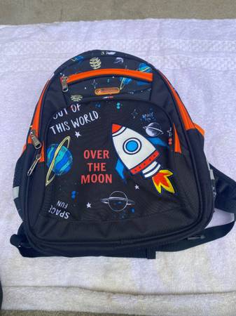 KIDS BACKPACK SPACE THEME LIKE NEW 1