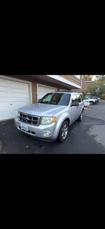 2010 Ford Escape XLT V6 – Original Owner – Reliable & Well-Maintained 1