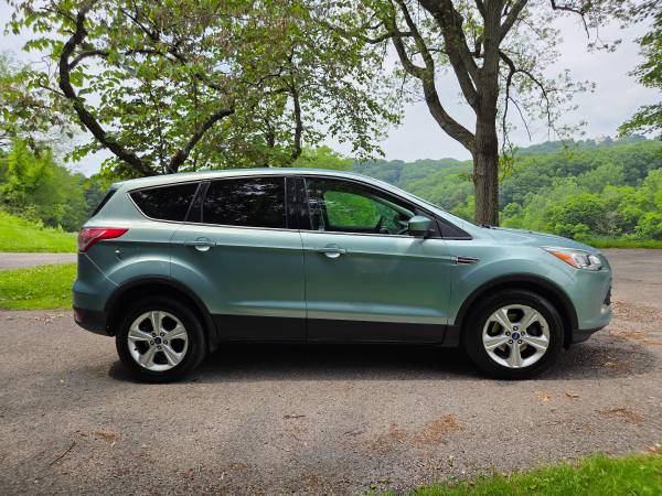 2013 Ford Escape - $6,000 (Used Cars in Pittsburgh 2811 Brighton road Pittsburgh pa)63625216884225123