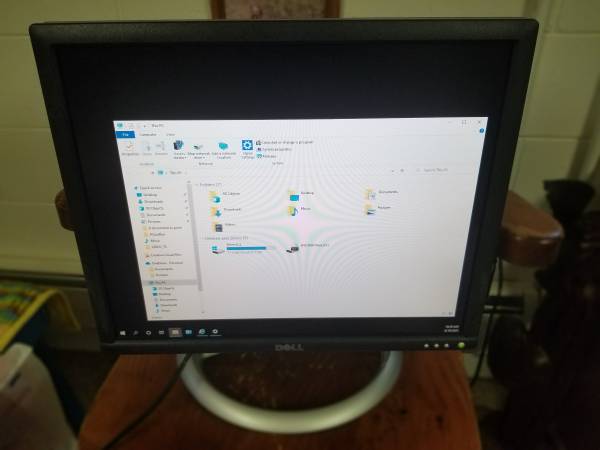 19" Dell Computer Monitor 1