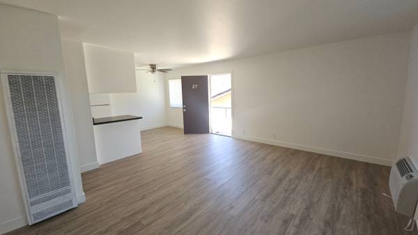 $2,800 / 2br - 900ft2 - Renovated 2 bedroom $2800 w/ 1 year lease  LVP flooring (campbell)63994098374914121