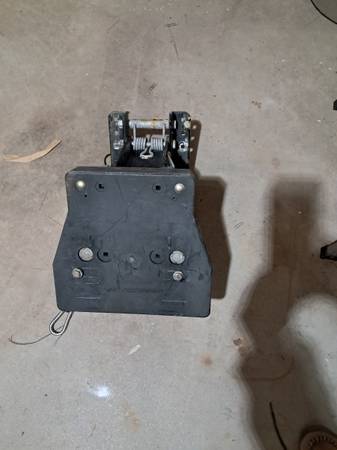 Garlick EZ Outboard Auxiliary Motor Bracket 1