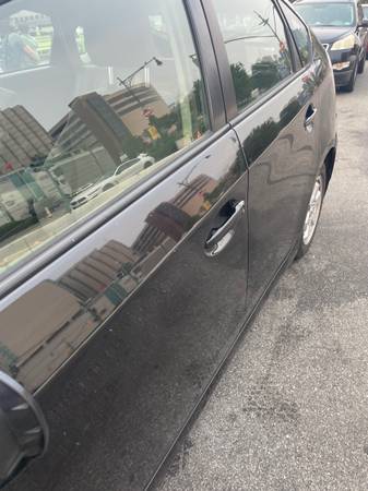 Great 2010 Toyota Prius ( black & grey interior) - $3,800 (Union City)63469755090689120