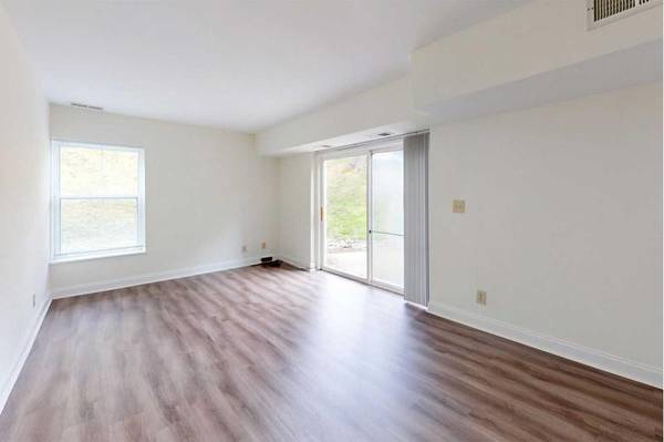 $1,966 / 1br - 580ft2 - Dog park, Amenity center - membership access only*, Airbnb-friendly (Norwood)63996257982978123