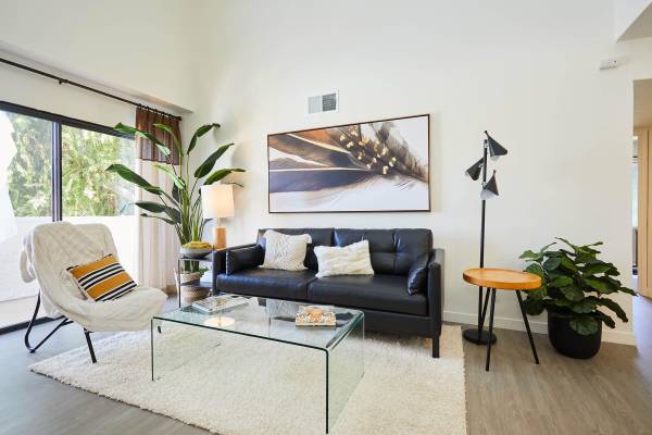 $2,519 / 2br - 945ft2 - Move in Ready, Private Patio, Garage Included,$500 off Move in Special (Santa Clarita)63701015686913124