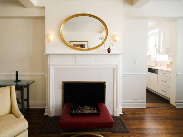 Top Floor Unit with Two Entrances! 1