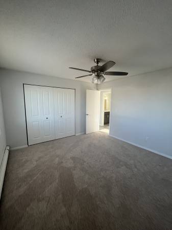 $1,450 / 2br - 825ft2 - Walk to Town. Very spacious with updated colors and lots of light! (Minneapolis)64003958705666124