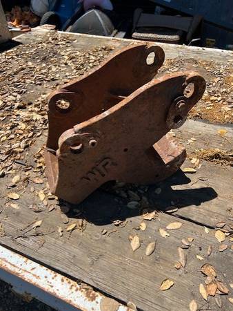 Wain Roy Hitch Coupler 1